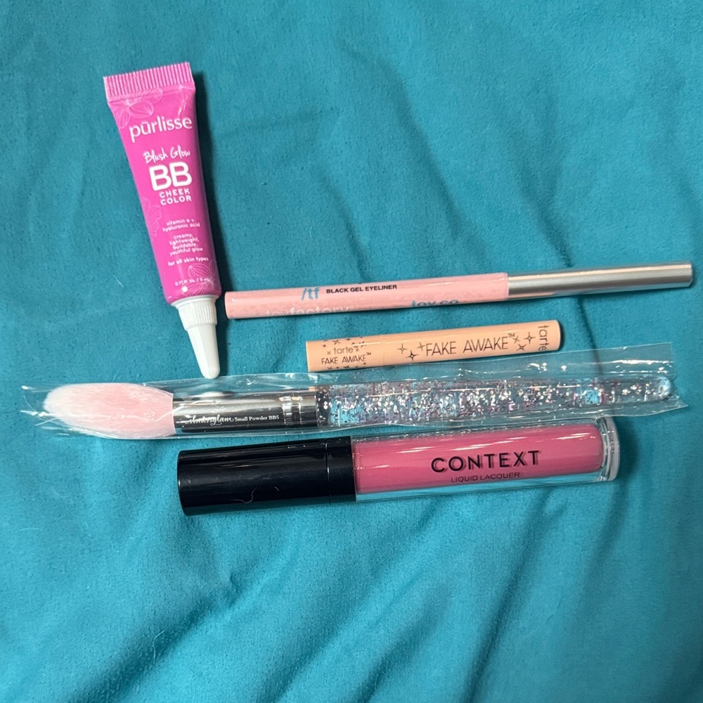 Makeup Bundle Set - Everything is brand new/never opened.